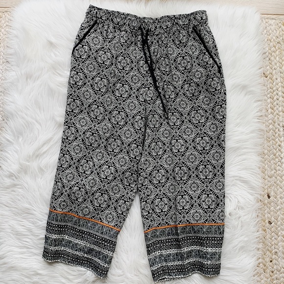 Anthropologie Pants - Anthropologie Hei Hei Black Cropped Pants